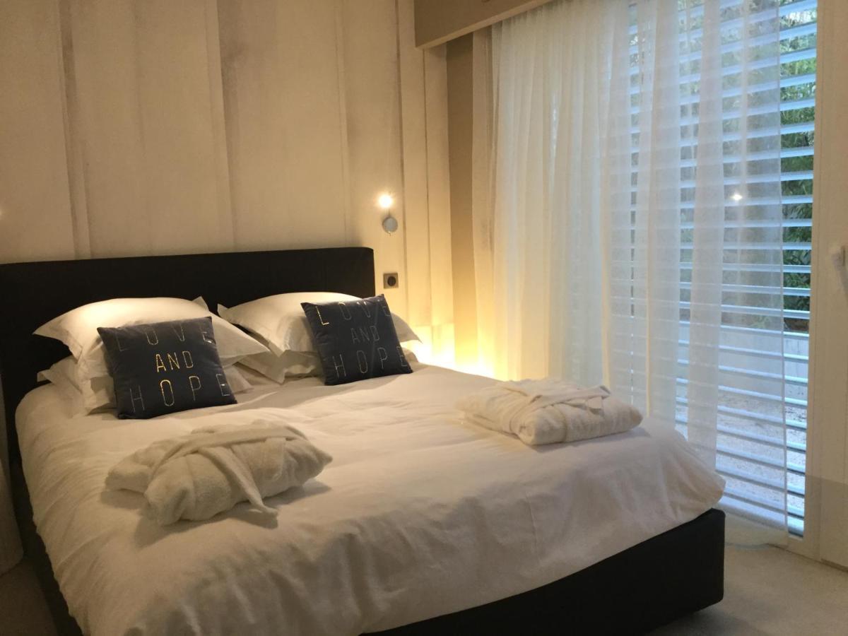 Villa Catleya Appart Hotel Saint-Raphaël المظهر الخارجي الصورة